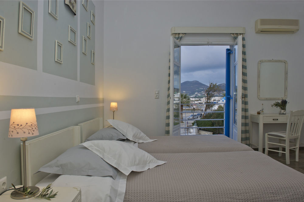 Hotel Oasis Páros Extérieur photo