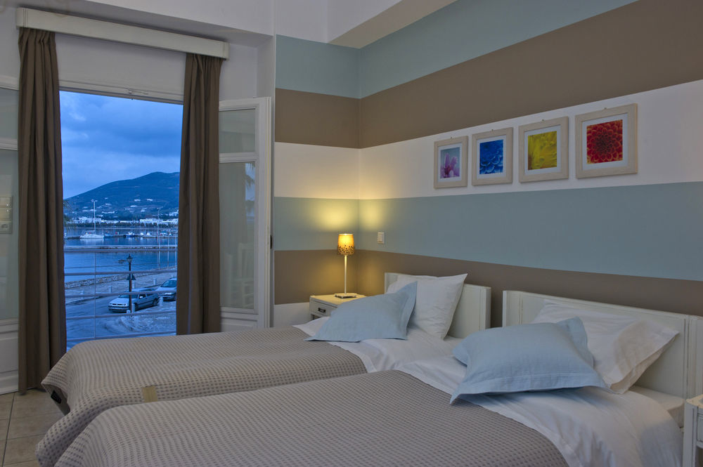 Hotel Oasis Páros Extérieur photo