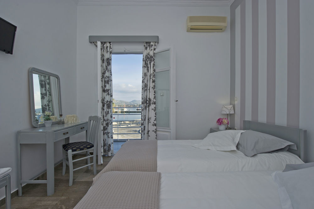 Hotel Oasis Páros Extérieur photo