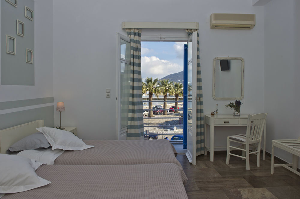 Hotel Oasis Páros Extérieur photo