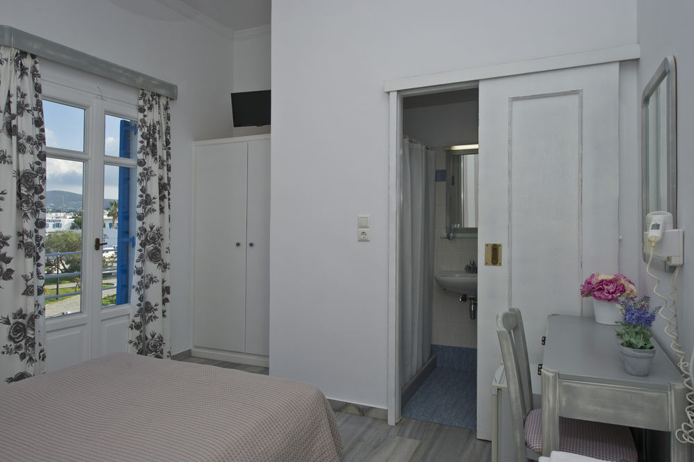 Hotel Oasis Páros Extérieur photo