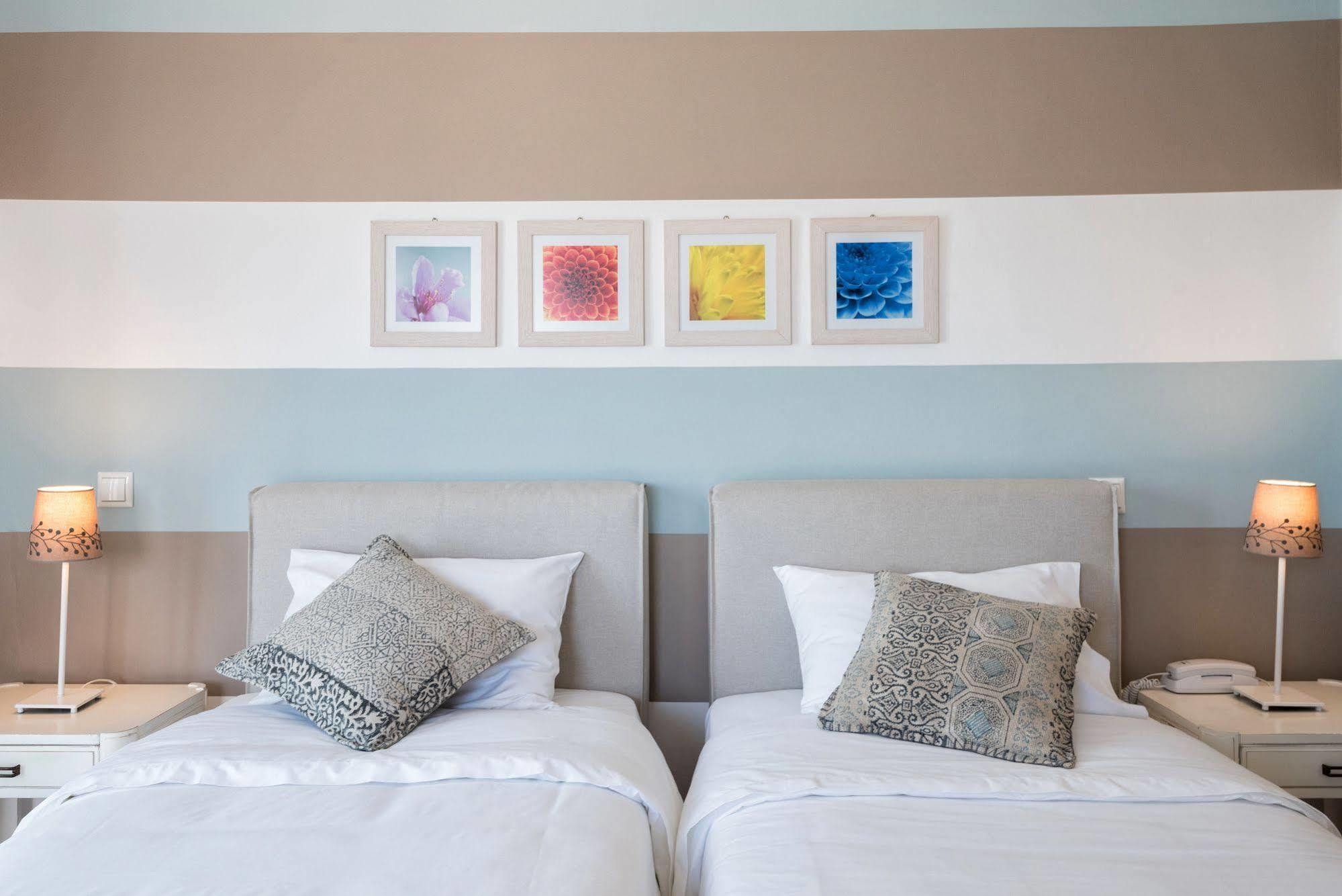Hotel Oasis Páros Extérieur photo